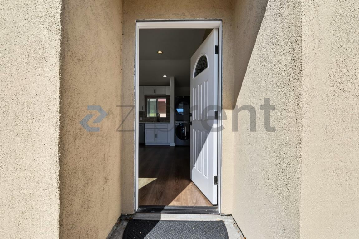 5356 Santa Catalina Ave #A - Photo 4 of 23