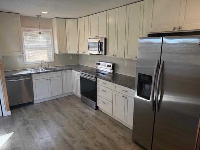 800 Sam Mills St - Photo 2 of 20