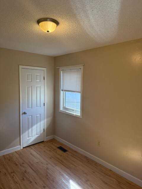 800 Sam Mills St - Photo 7 of 20