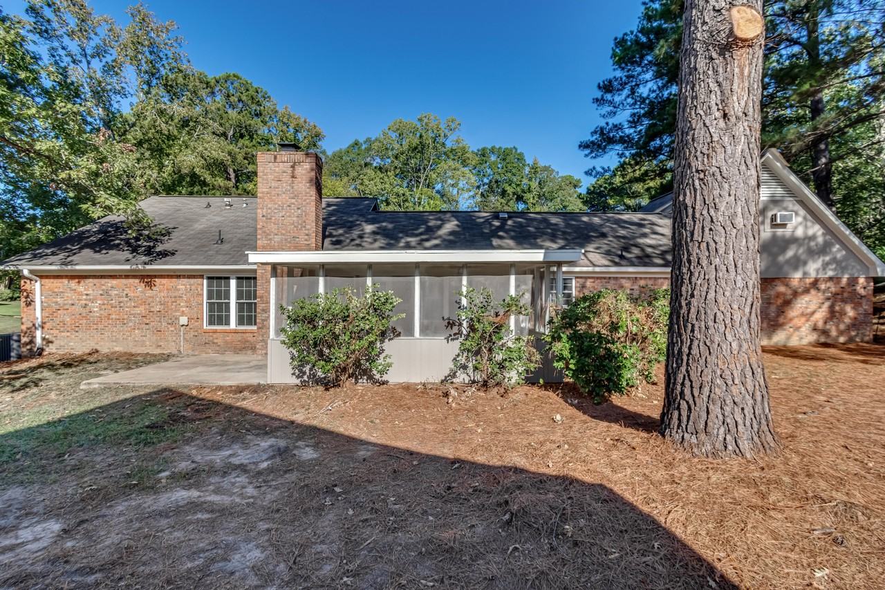 855 Rushton Cir - Photo 4 of 50