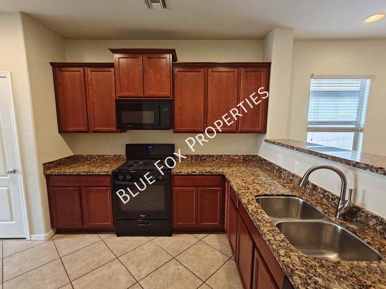 14206 N Spear Point Way - Photo 7 of 33