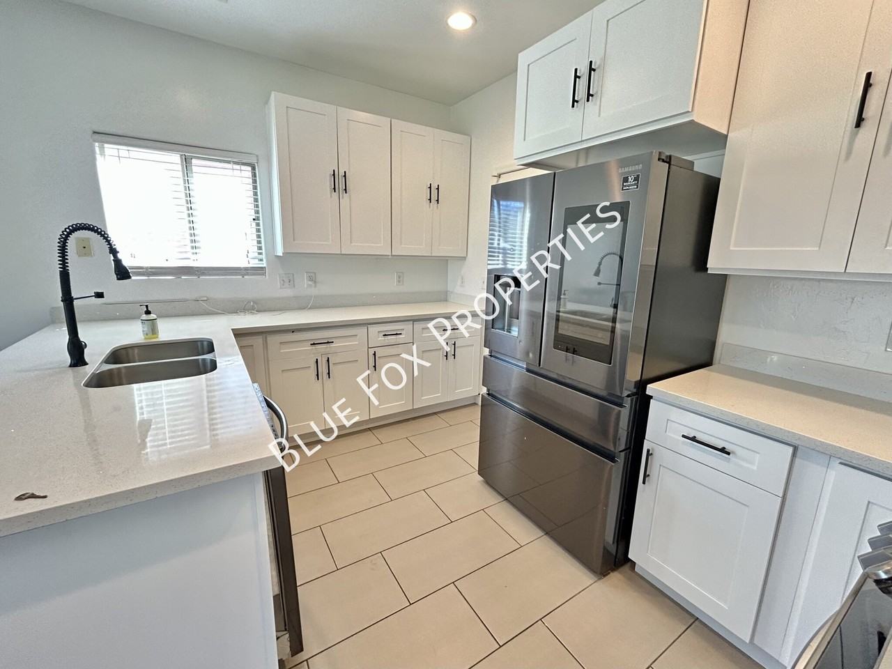 6509 S De Concini Dr - Photo 6 of 27