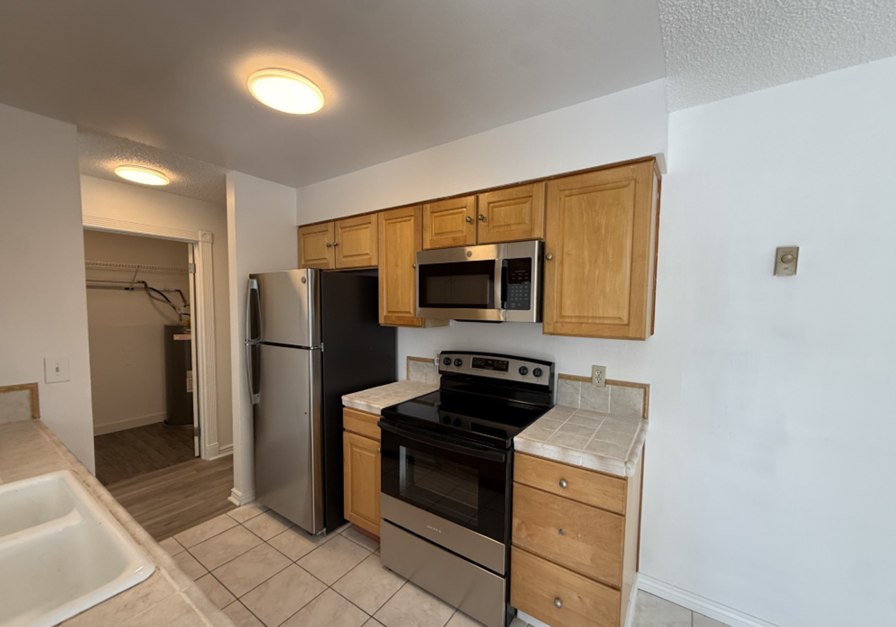 8100 W Quincy Ave #L3 - Photo 4 of 13