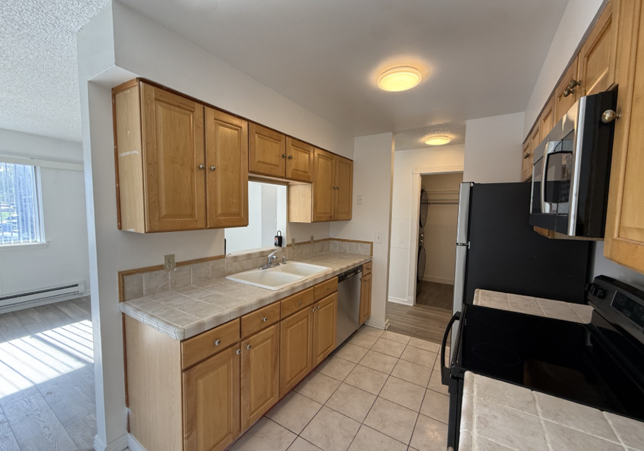 8100 W Quincy Ave #L3 - Photo 5 of 13