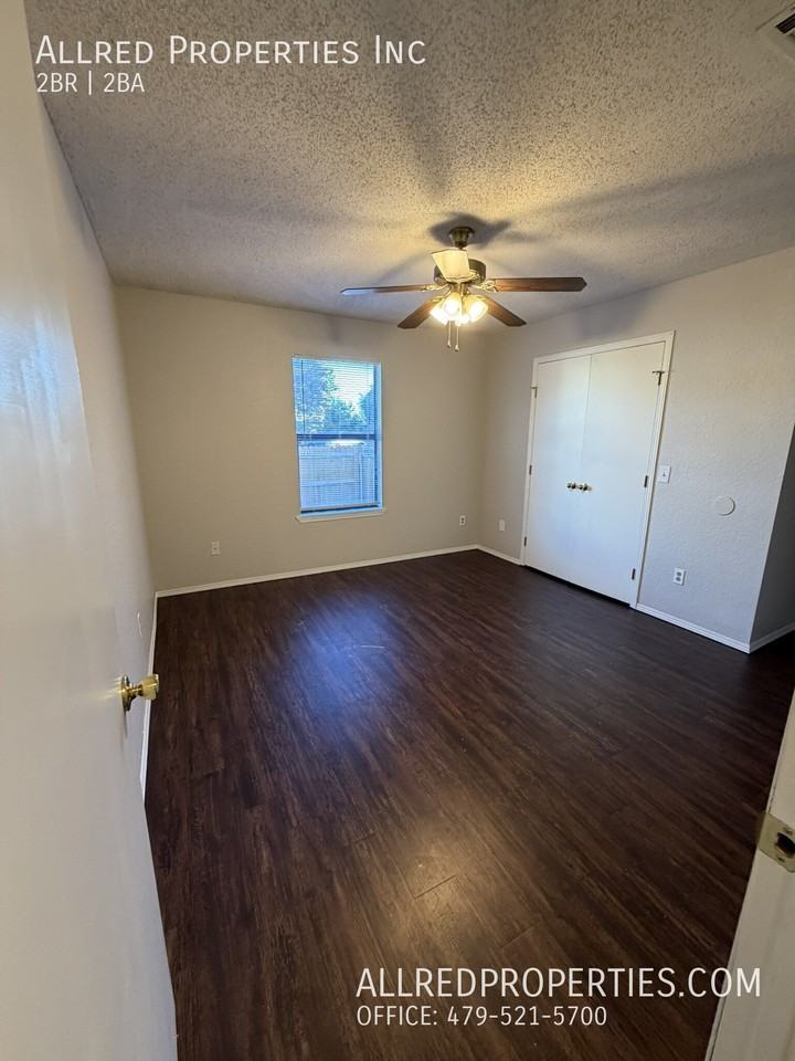 680 W Martha Dr - Photo 4 of 11
