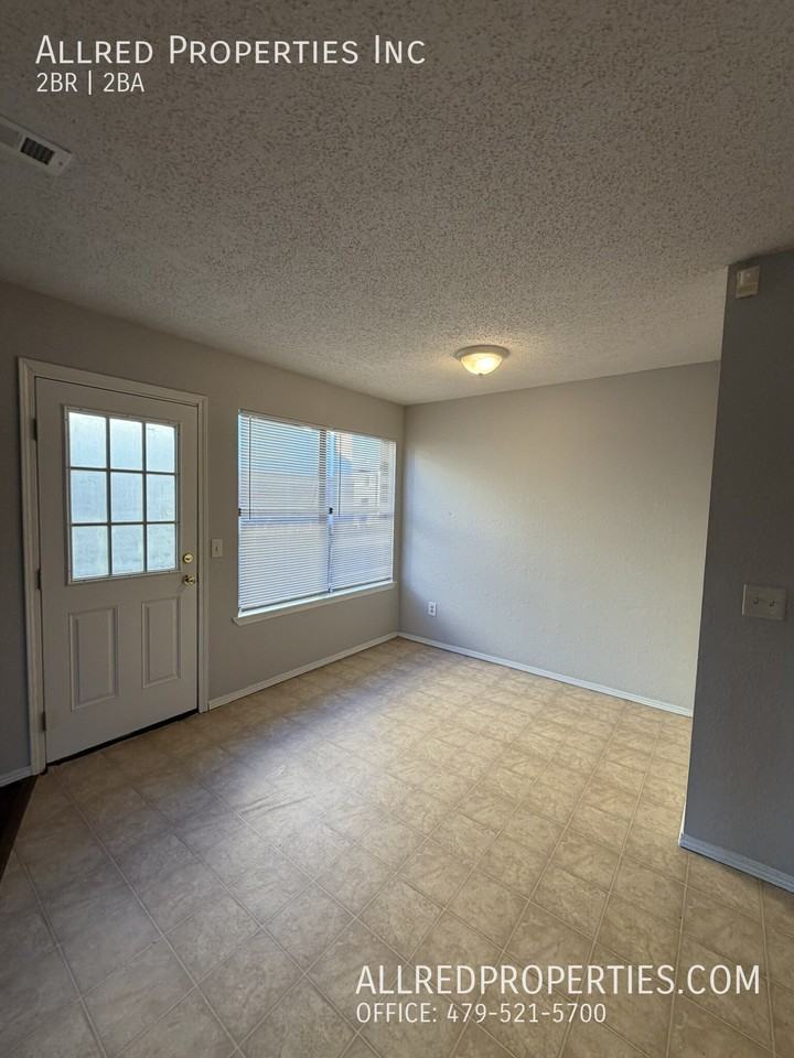 680 W Martha Dr - Photo 5 of 11