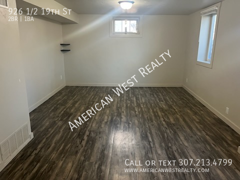 926 1/2 19th St - Photo 3 of 7