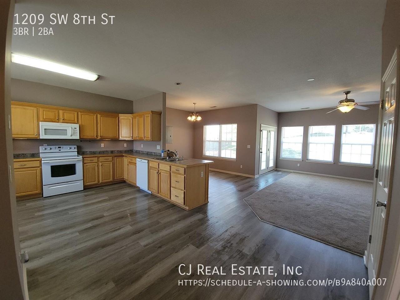 1209 Sw 8th St - Photo 2 of 10