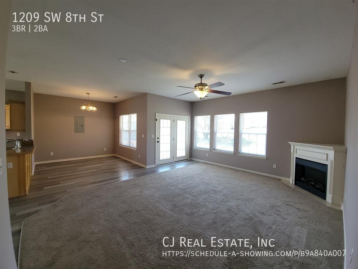 1209 Sw 8th St - Photo 4 of 10