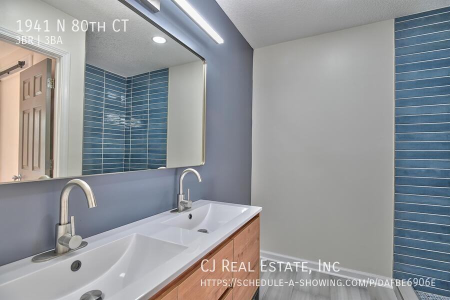 1941 N 80th Ct - Photo 7 of 11