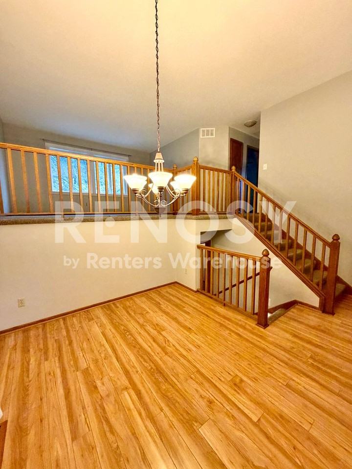 4278 W 131st St - Photo 4 of 7