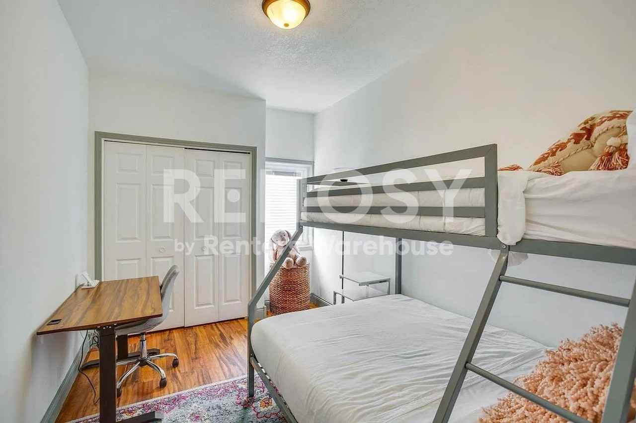 1811 Quincy St Ne #1 - Photo 6 of 15