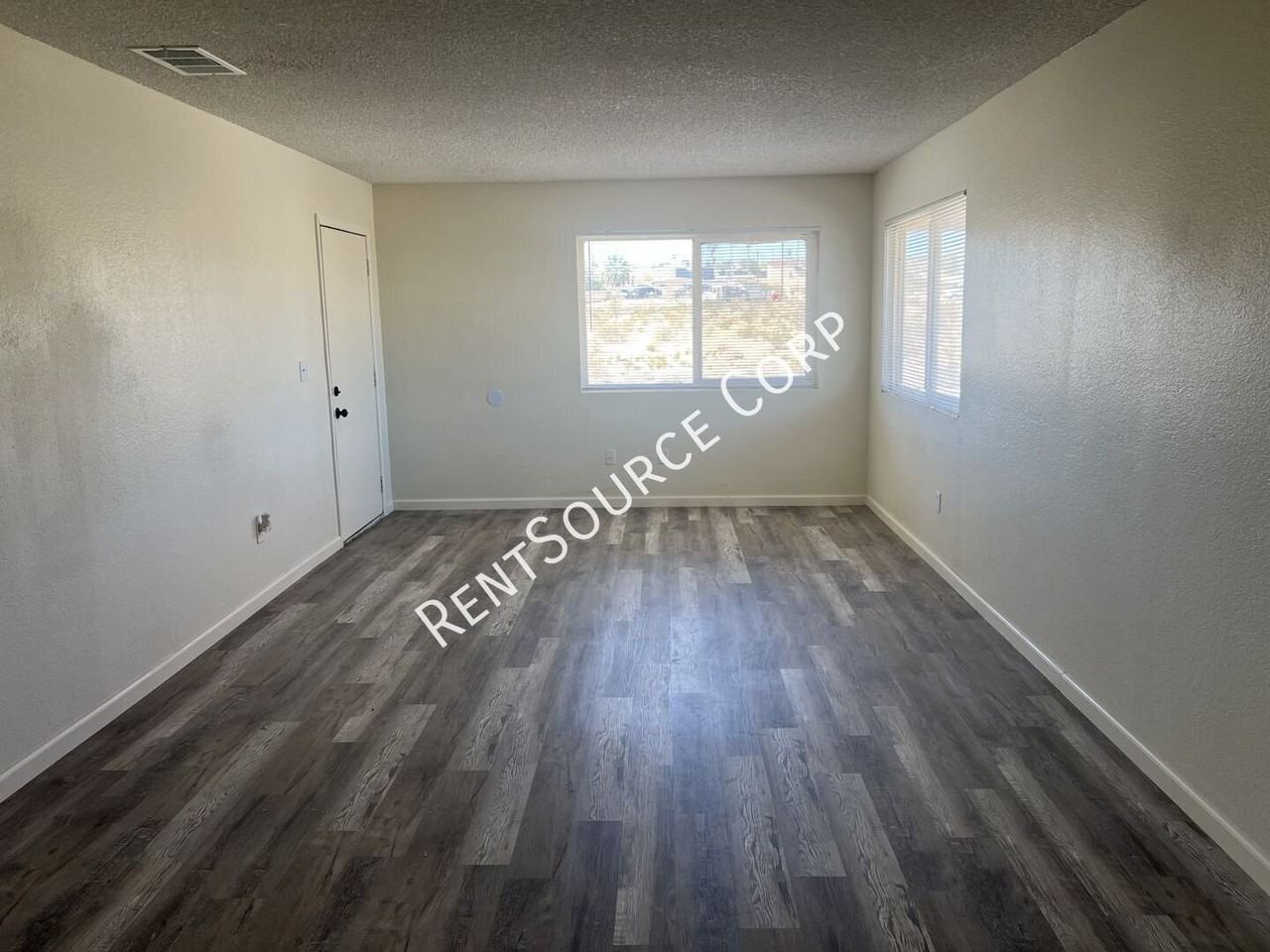 1131 Barstow Rd #C - Photo 7 of 17