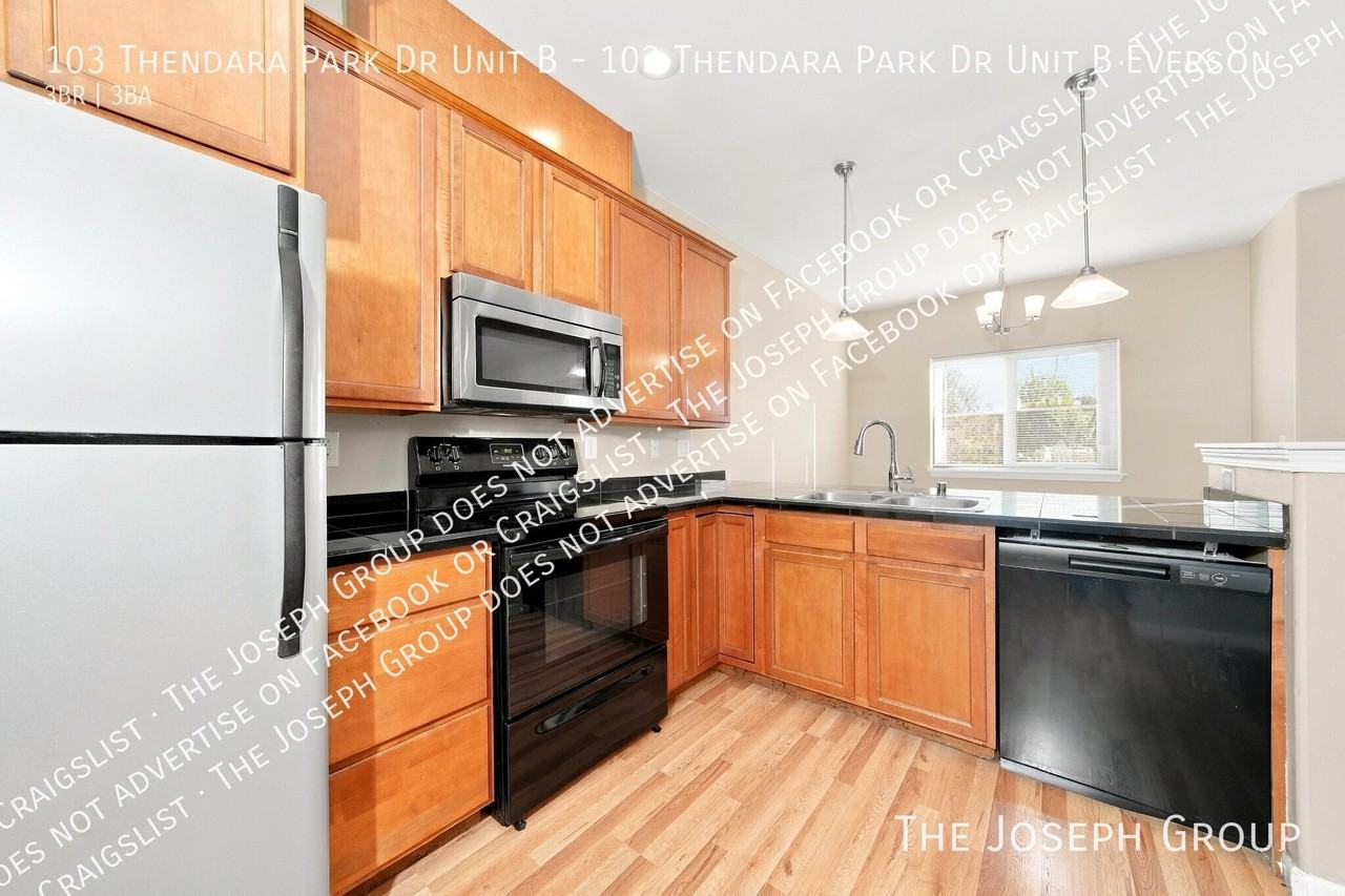103 Thendara Park Dr Unit B - Photo 4 of 18