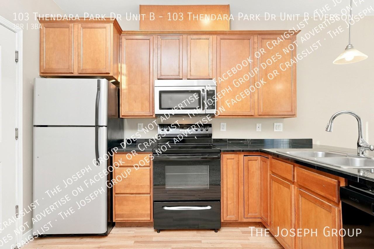 103 Thendara Park Dr Unit B - Photo 6 of 18
