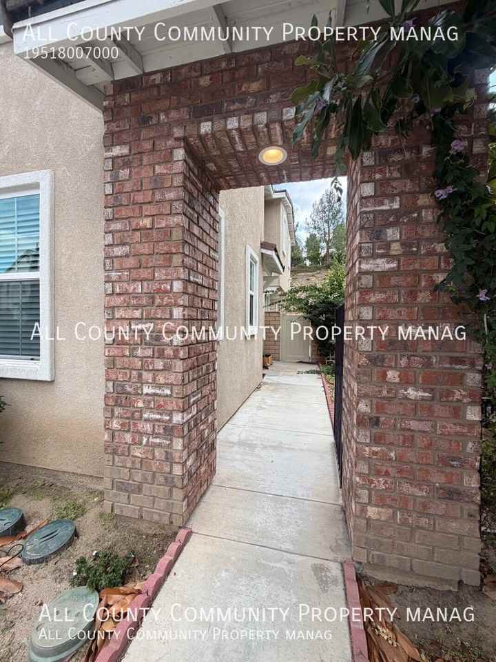 29723 Indigo Pl - Photo 2 of 42