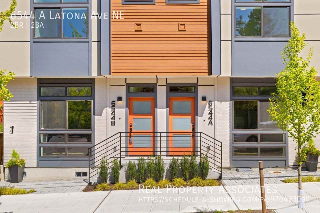 6544A Latona Ave Ne - Photo 3 of 28
