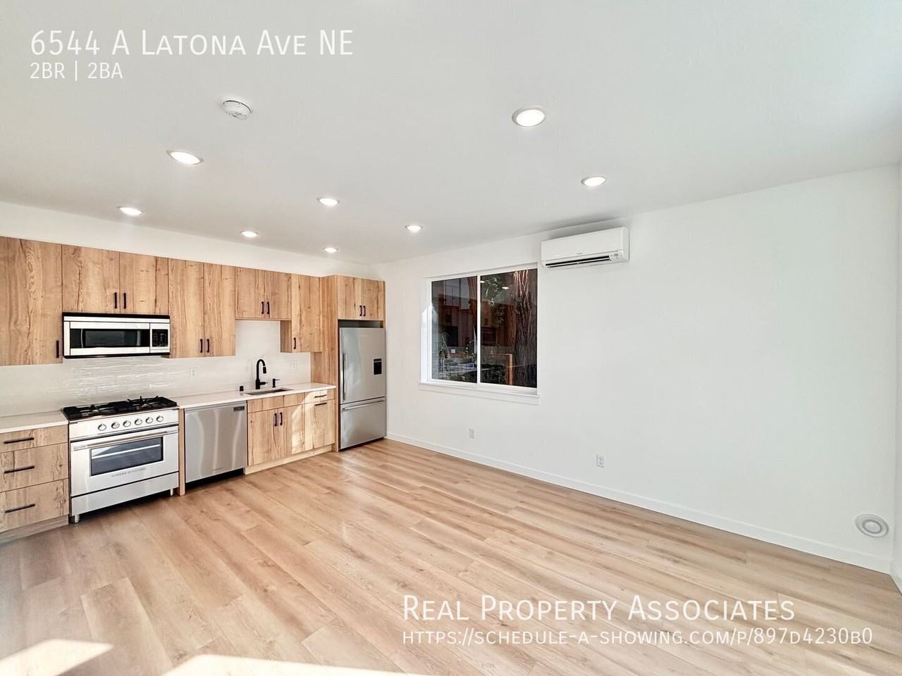 6544A Latona Ave Ne - Photo 4 of 28