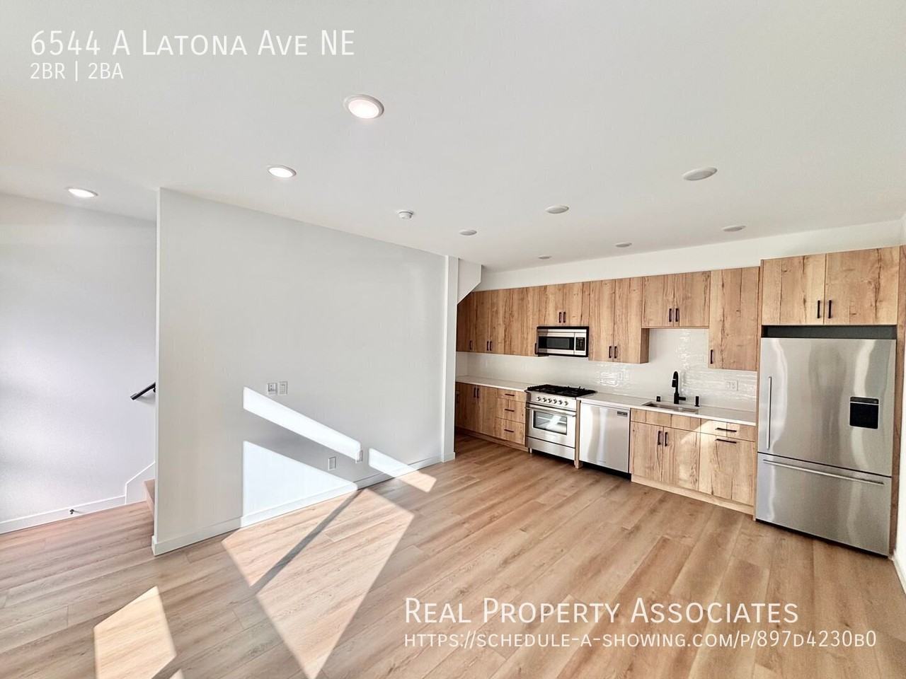 6544A Latona Ave Ne - Photo 5 of 28