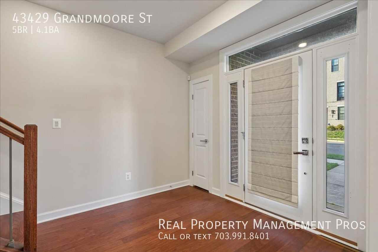 43429 Grandmoore St - Photo 7 of 47