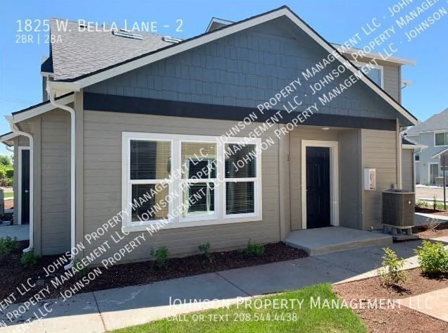 1825 W Bella Ln #2 - Photo 2 of 11