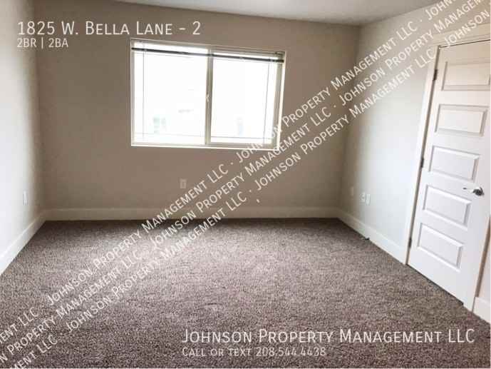 1825 W Bella Ln #2 - Photo 5 of 11