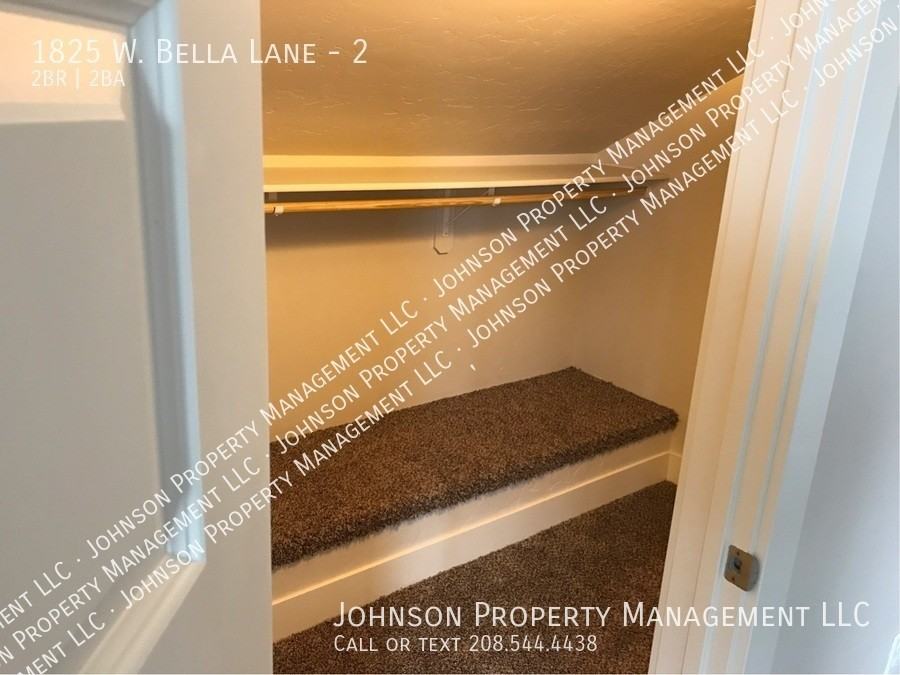 1825 W Bella Ln #2 - Photo 6 of 11
