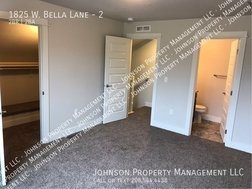 1825 W Bella Ln #2 - Photo 7 of 11