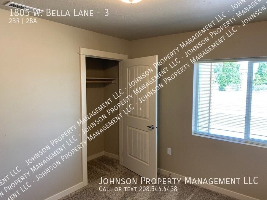 1805 W Bella Ln #3 - Photo 7 of 9