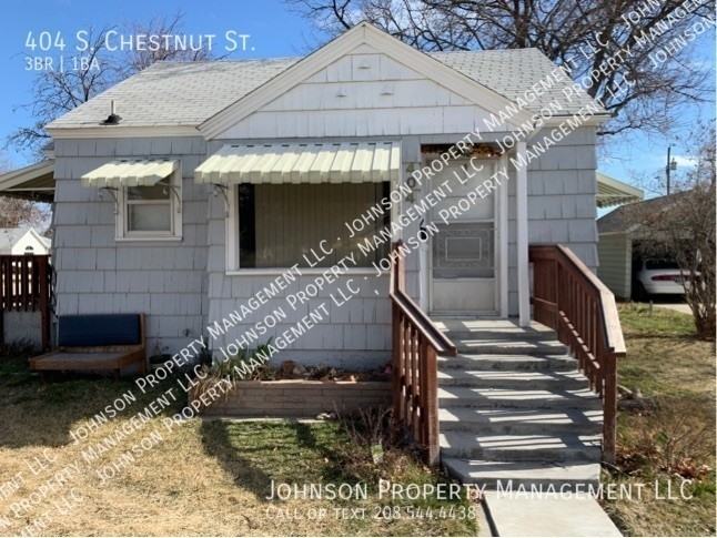 404 S Chestnut St - Photo 2 of 11