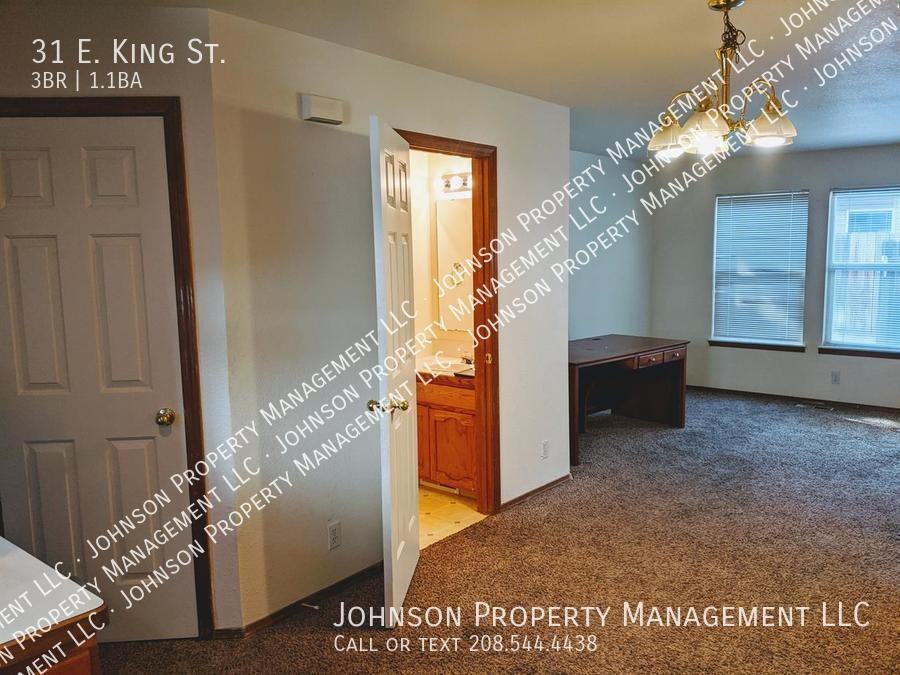 31 E King St - Photo 4 of 14
