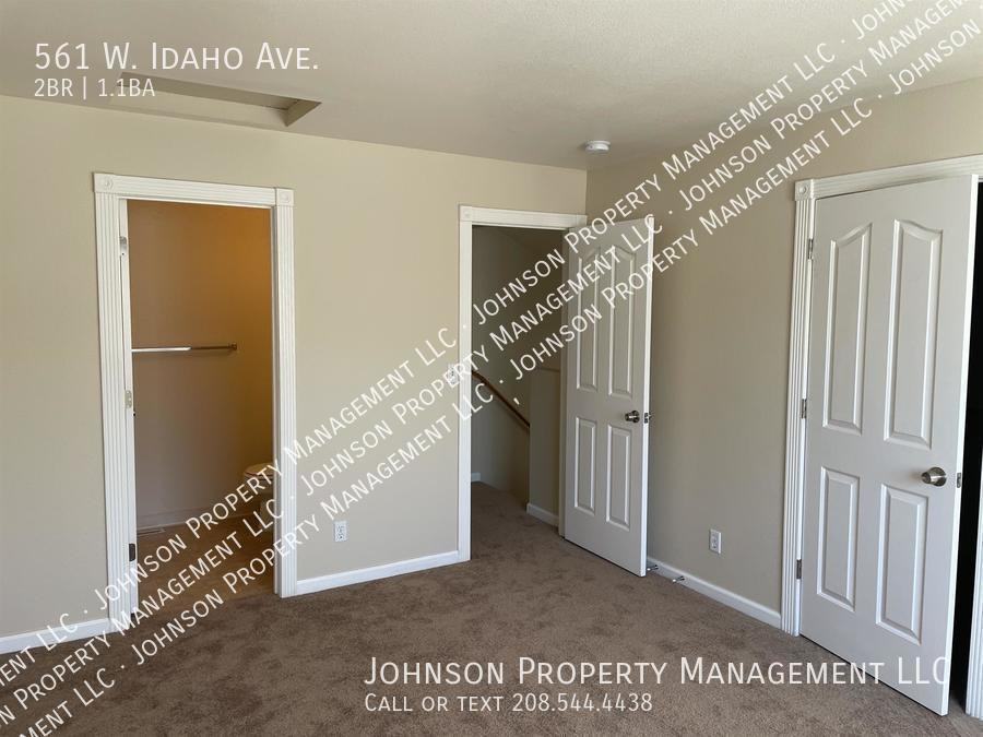 561 W Idaho Ave - Photo 5 of 12