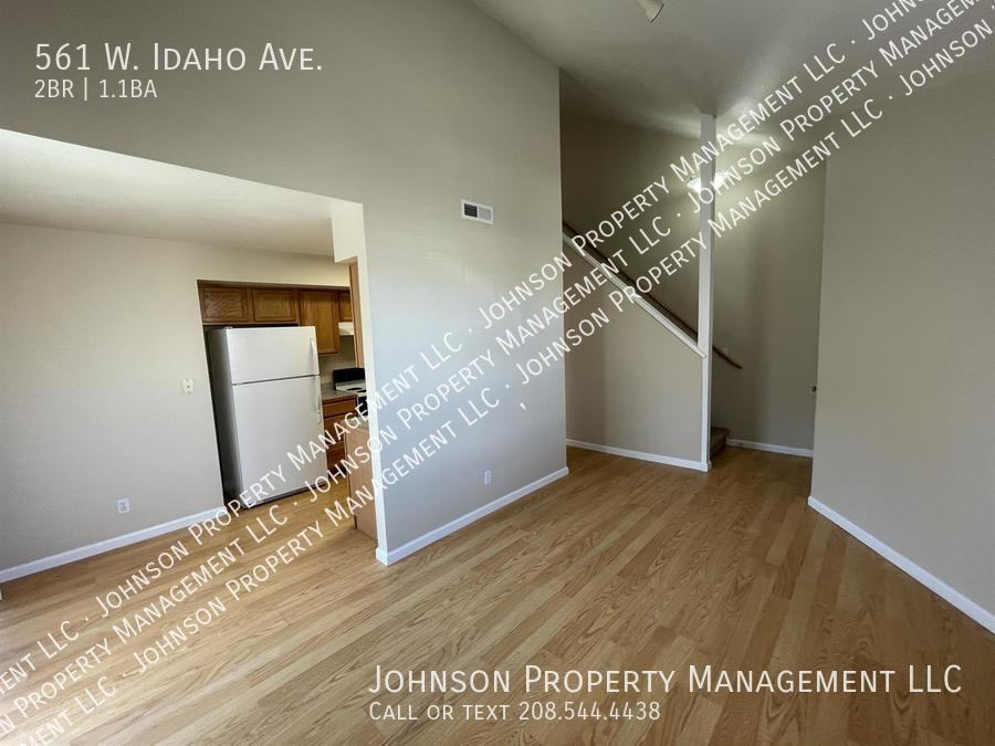 561 W Idaho Ave - Photo 6 of 12