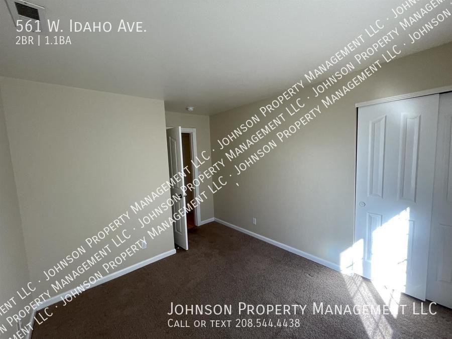 561 W Idaho Ave - Photo 7 of 12