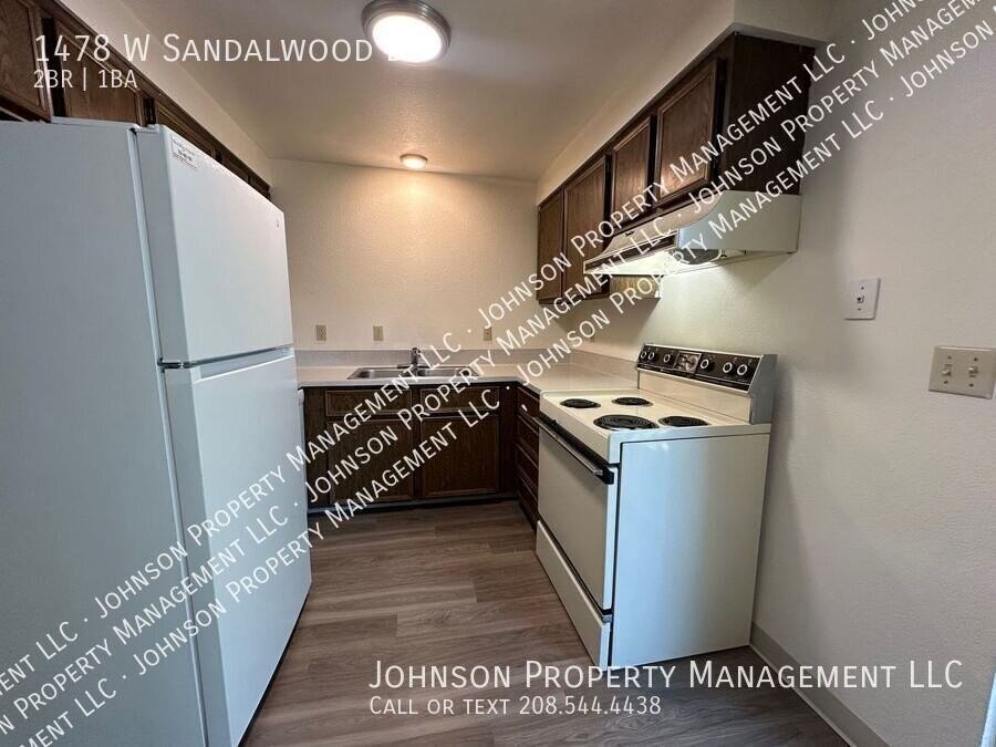 1478 W Sandalwood Dr - Photo 5 of 13