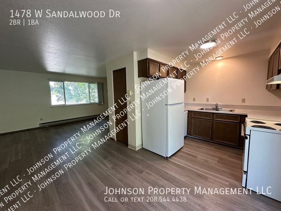 1478 W Sandalwood Dr - Photo 6 of 13
