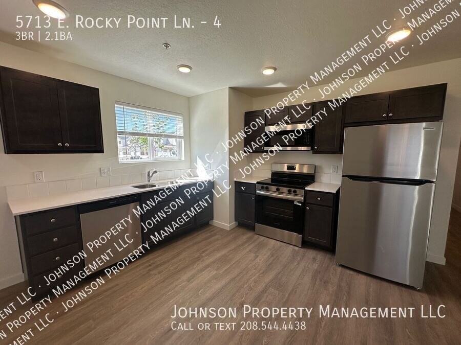 5713 E Rocky Point Ln #4 - Photo 2 of 20