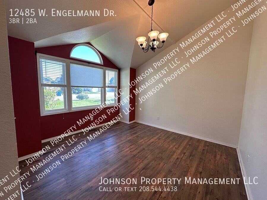 12485 W Engelmann Dr - Photo 7 of 17