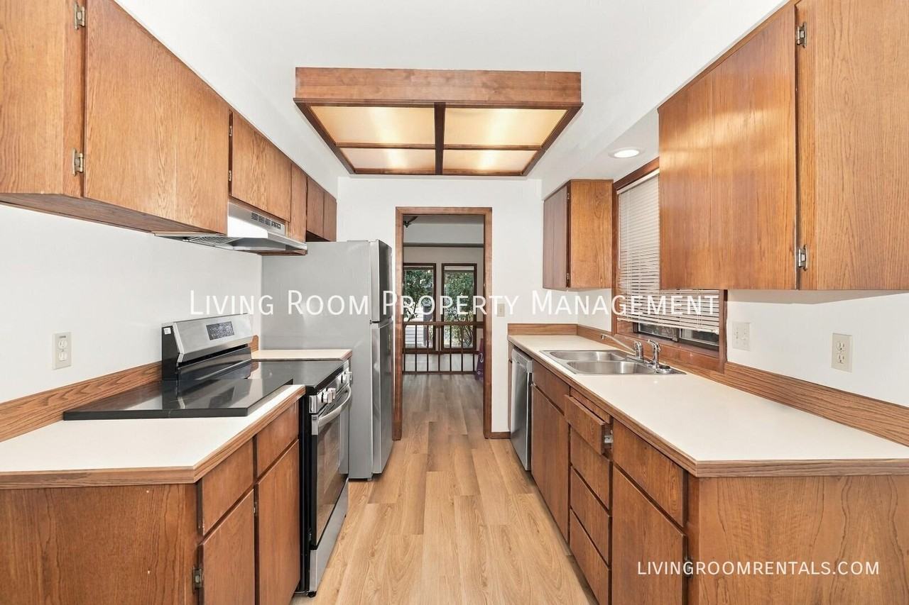 7620 Sw Cresmoor Dr - Photo 7 of 17