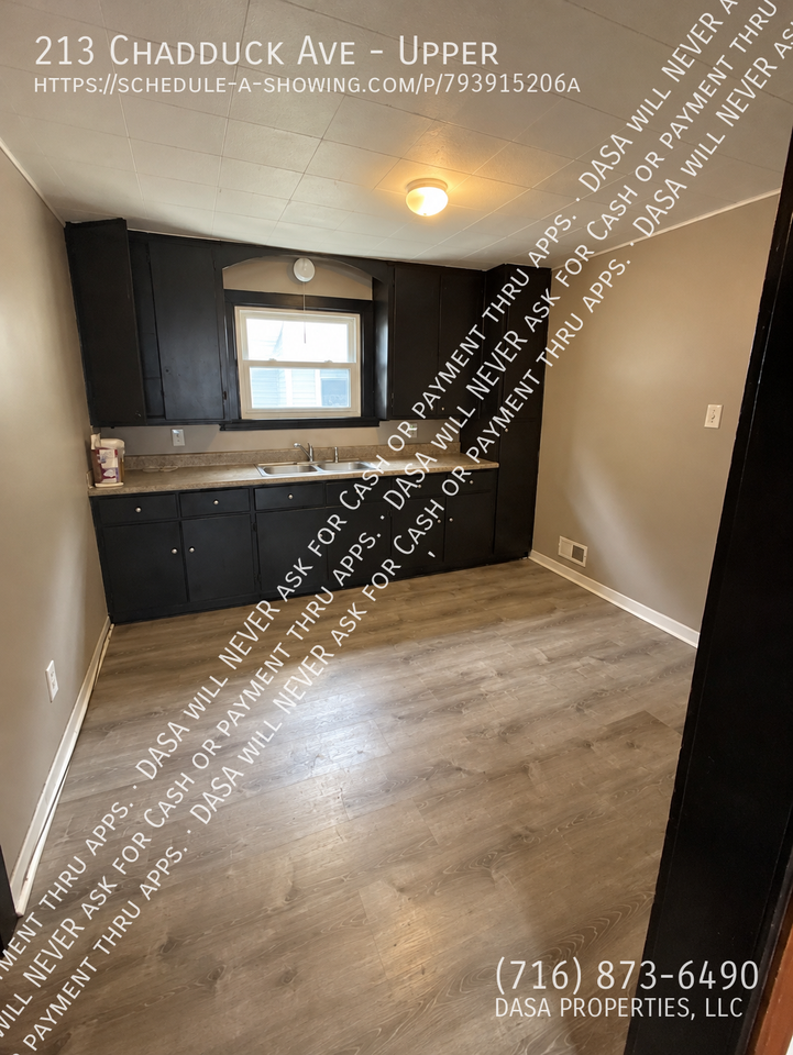 213 Chadduck Ave - Photo 4 of 7