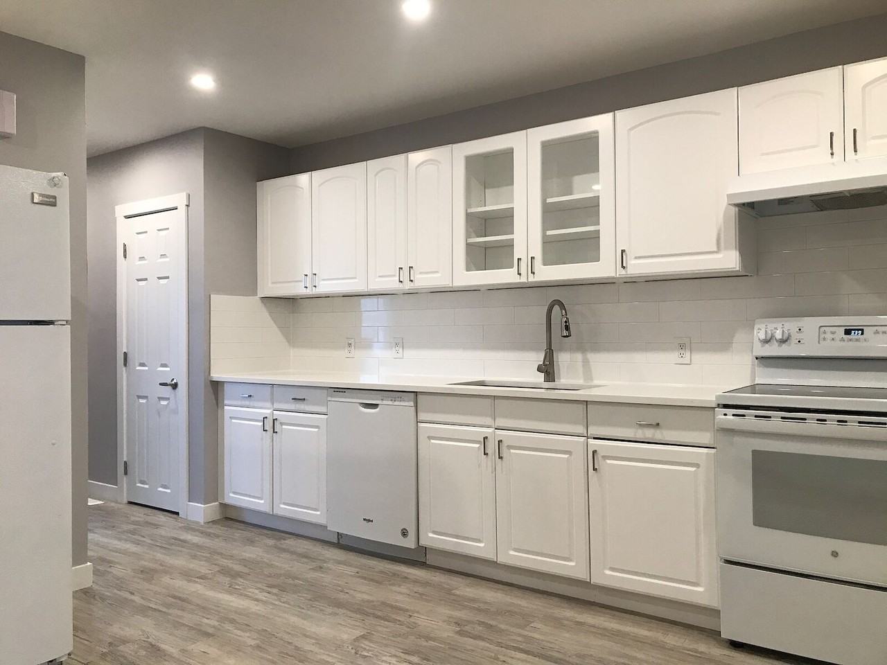1826 - 1826 34 Ave Sw - Photo 3 of 10