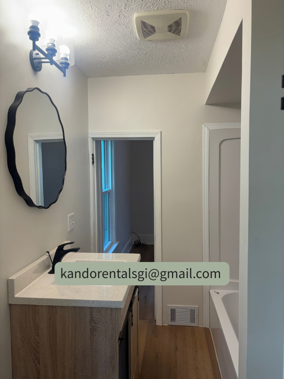 909 W 10th St #NA - Photo 6 of 9
