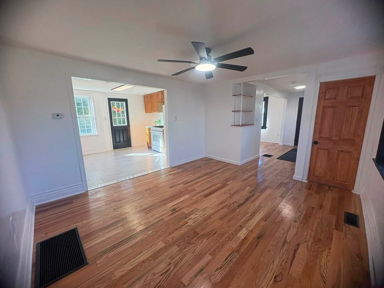 14 Hackmatack St #16 - Photo 5 of 16