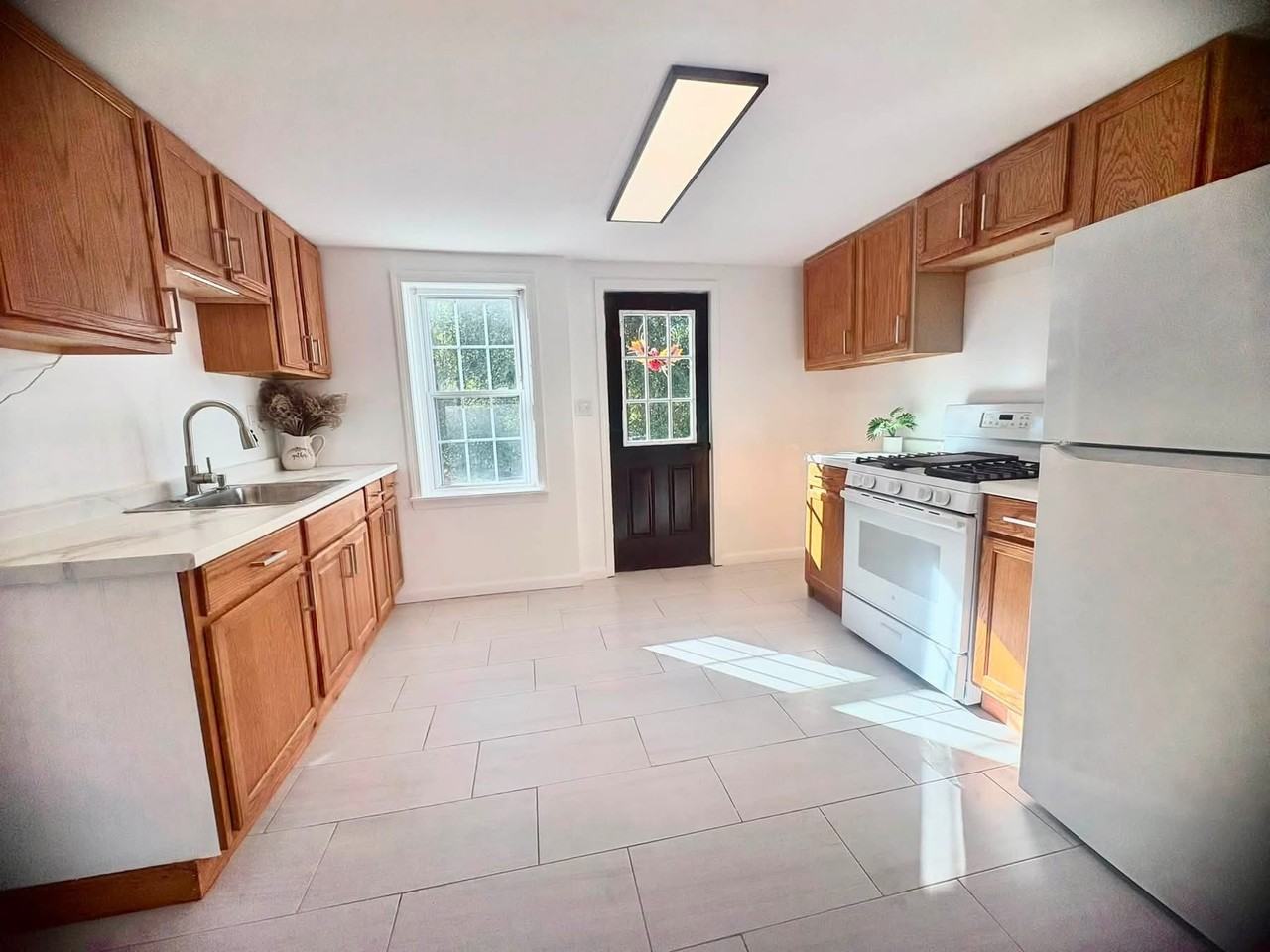 14 Hackmatack St #16 - Photo 6 of 16