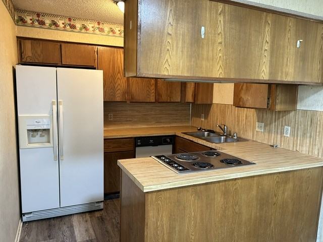 1317 Southridge Ct - Photo 3 of 9