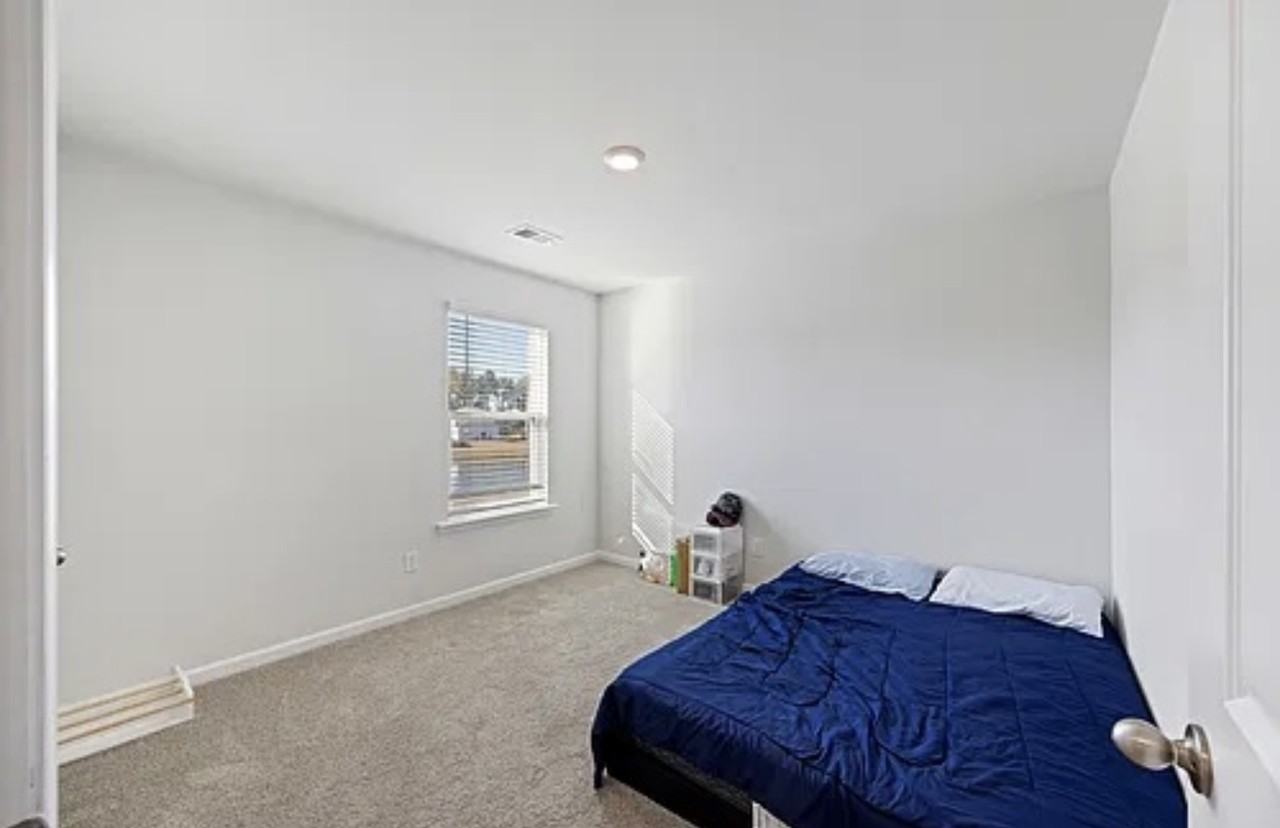 921 Woodside Creek Ln #NA - Photo 4 of 17