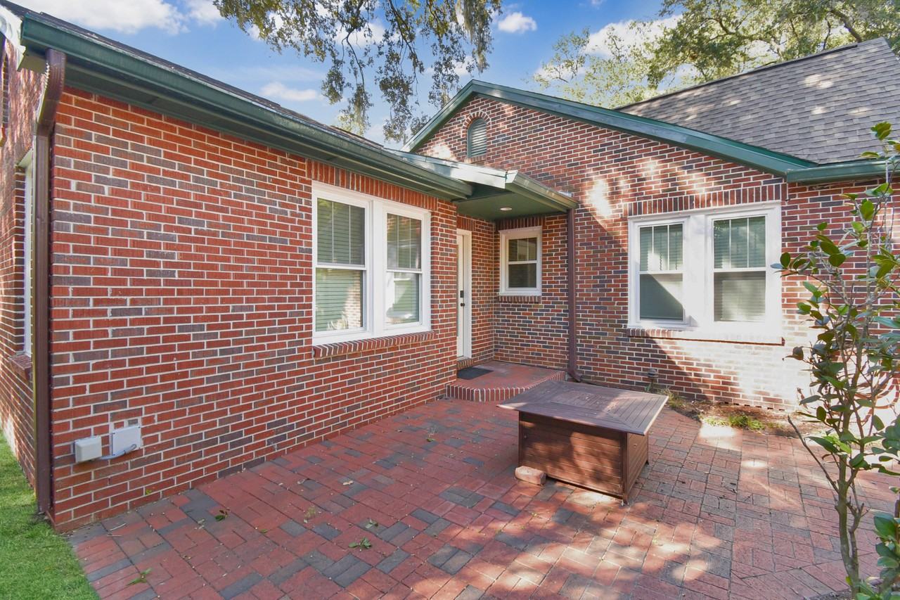 1334 Inwood Ter #NA - Photo 3 of 41