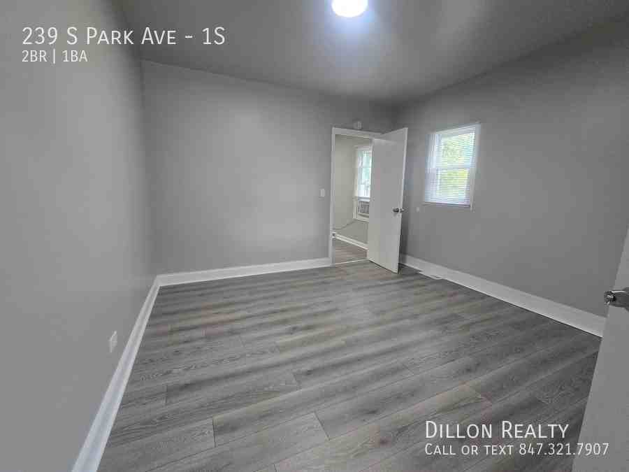 239 S Park Ave #1S - Photo 5 of 12