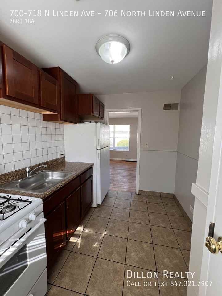 700 N Linden Ave - Photo 5 of 13