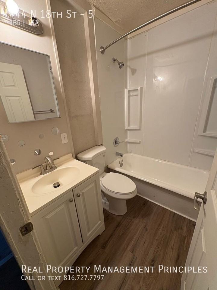 444 N 18th St #5 - Photo 5 of 7